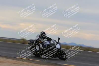 media/Jan-14-2023-SoCal Trackdays (Sat) [[497694156f]]/Turn 11 Inside (950am)/